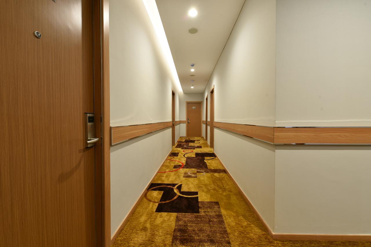 Hotel Midtown Xpress Balikpapan Extérieur photo